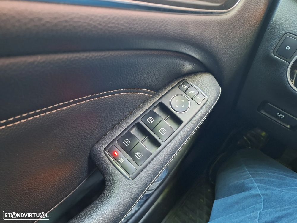 Mercedes-Benz B 180 d Style - 13