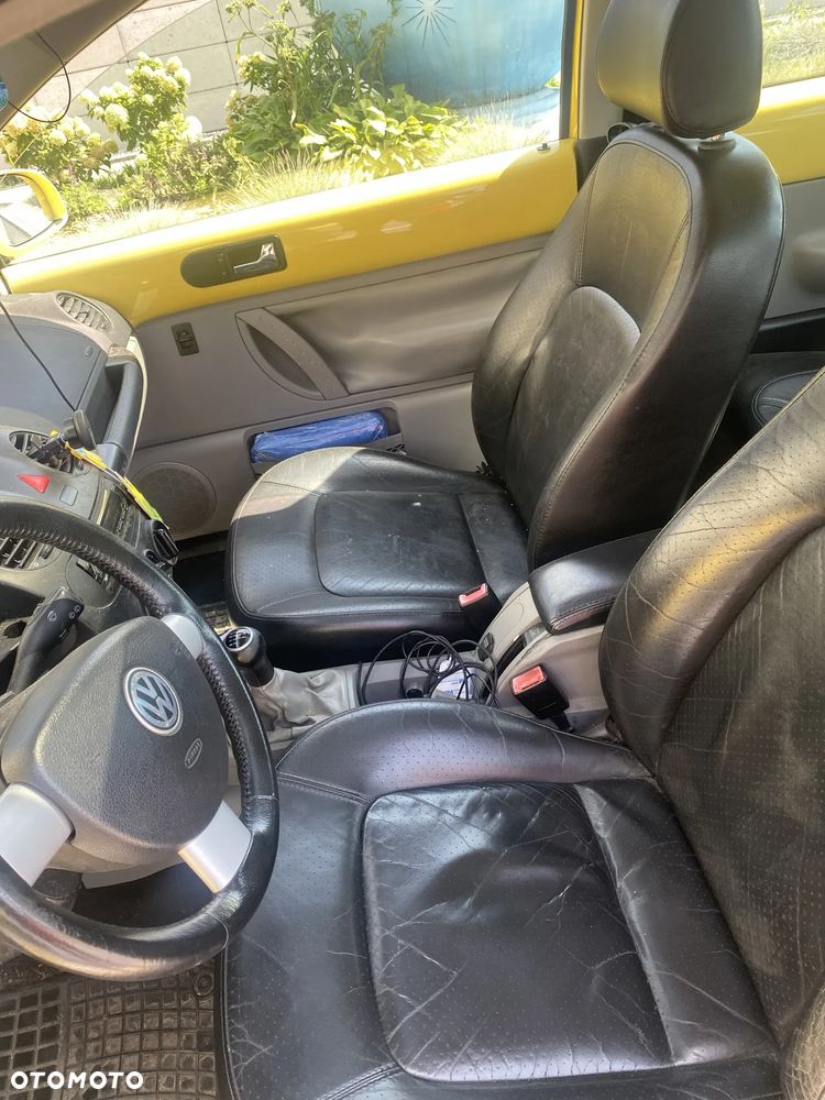 Volkswagen New Beetle - 4