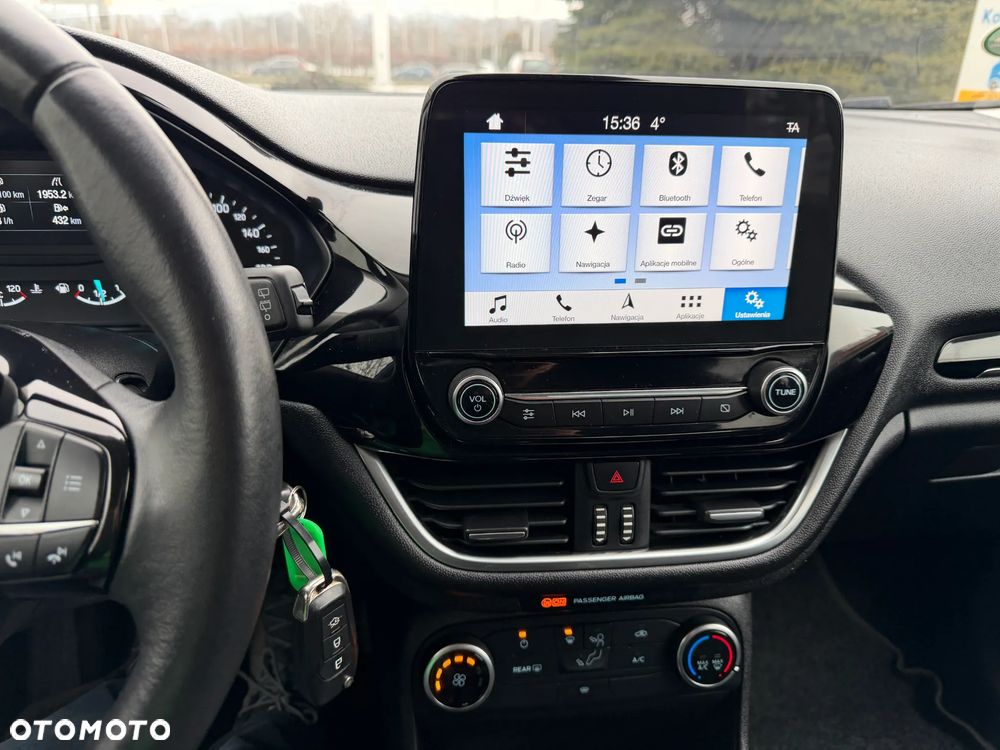 Ford Fiesta 1.5 TDCi SYNC Edition - 16