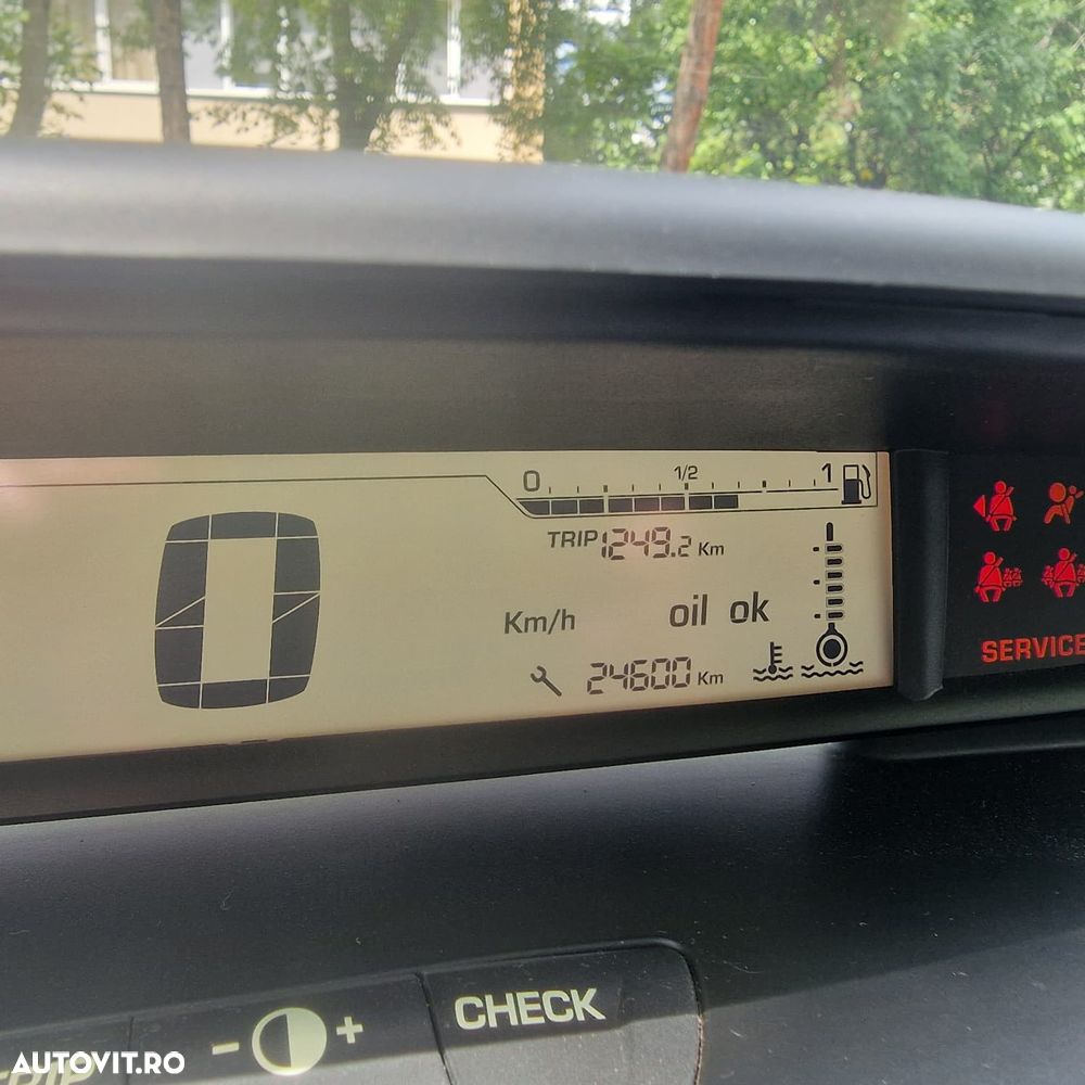 Citroën C4 1.4i 16V SX - 11