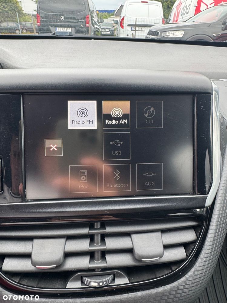 Peugeot 2008 1.2 Pure Tech Allure S&S EAT6 - 30