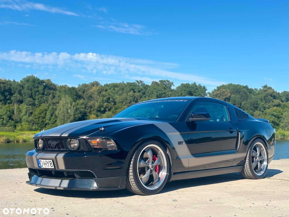 Ford Mustang - 1