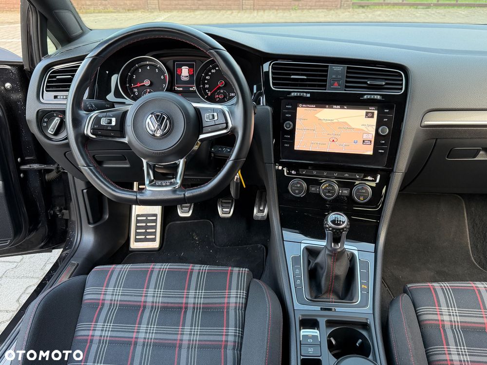 Volkswagen Golf 2.0 TSI BMT GTI Performance - 29