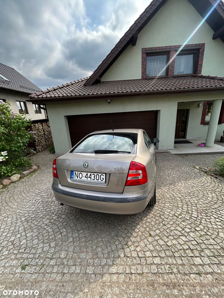 Skoda Octavia 1.6 - 4
