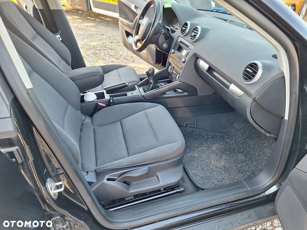 Audi A3 Sportback 2.0 TDI DPF Attraction - 14