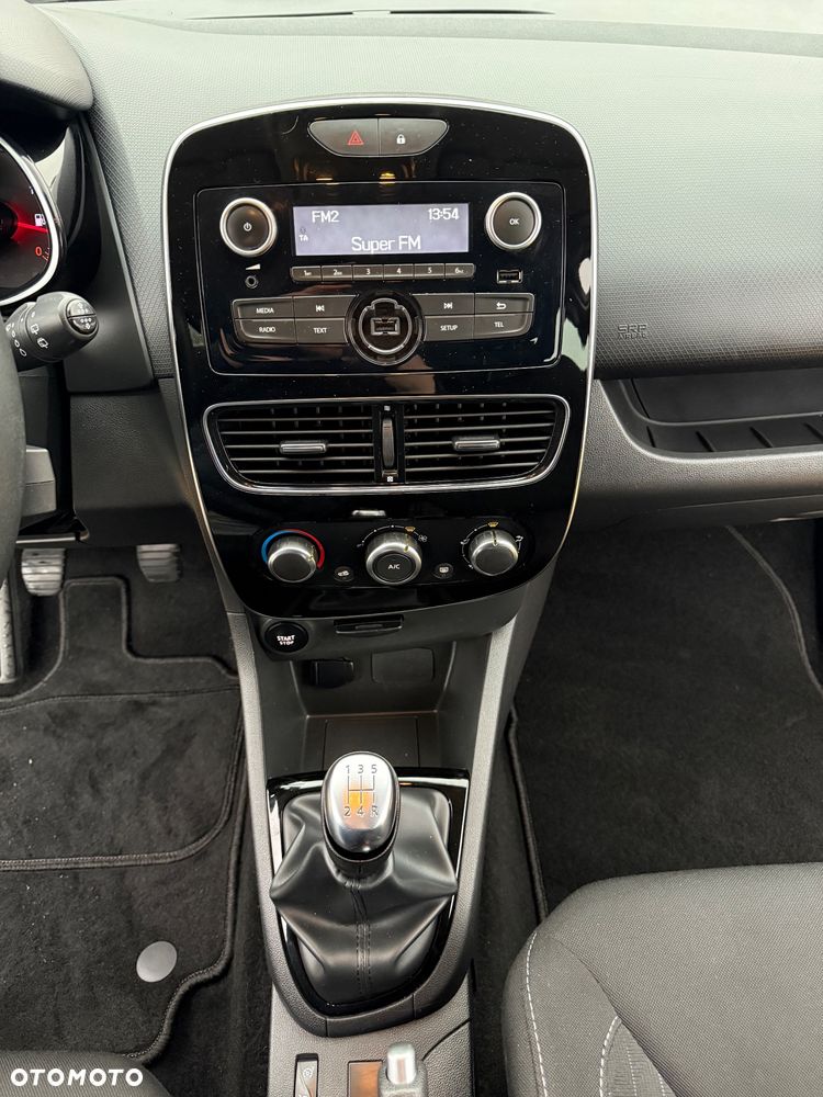 Renault Clio 1.2 16V 75 LIMITED 2018 - 23