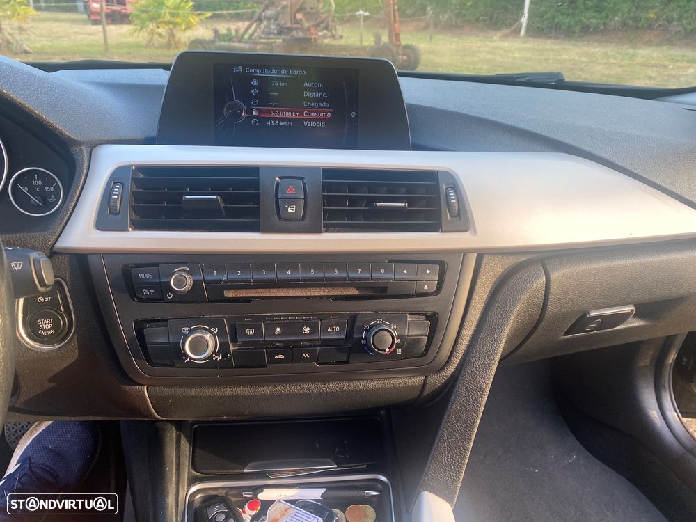 BMW 318 d xDrive Line Sport - 6