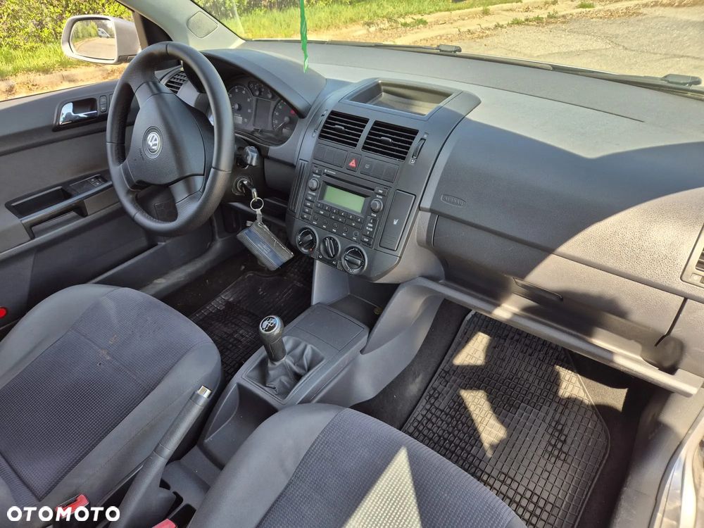 Volkswagen Polo - 15