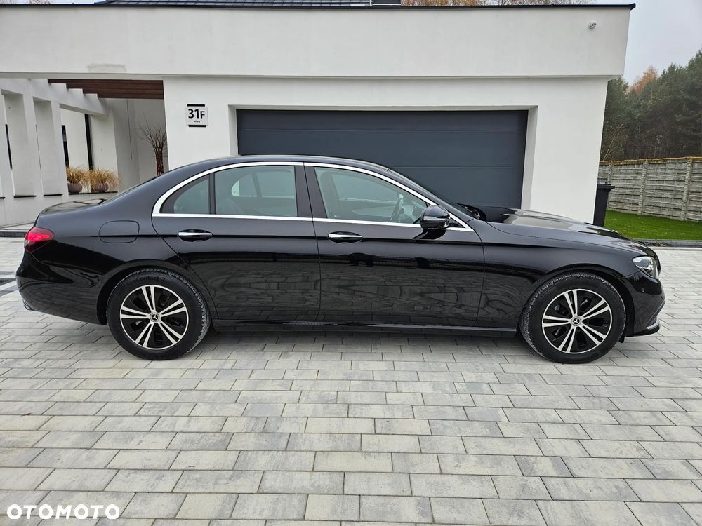Mercedes-Benz Klasa E 220 d 4-Matic 9G-TRONIC - 11