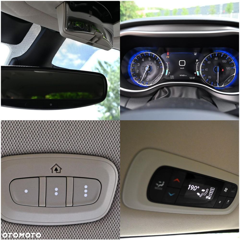 Chrysler Pacifica - 40