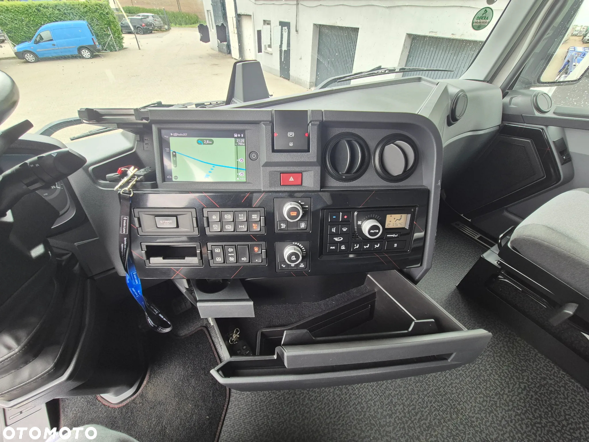 Renault T480 EVO - 23
