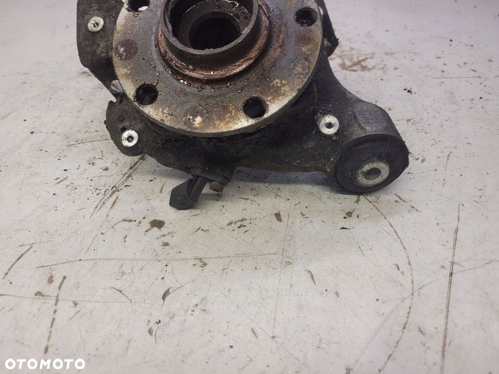 ZWROTNICA PIASTA LEWY TYŁ AUDI A6 C6 4F0505433H - 2