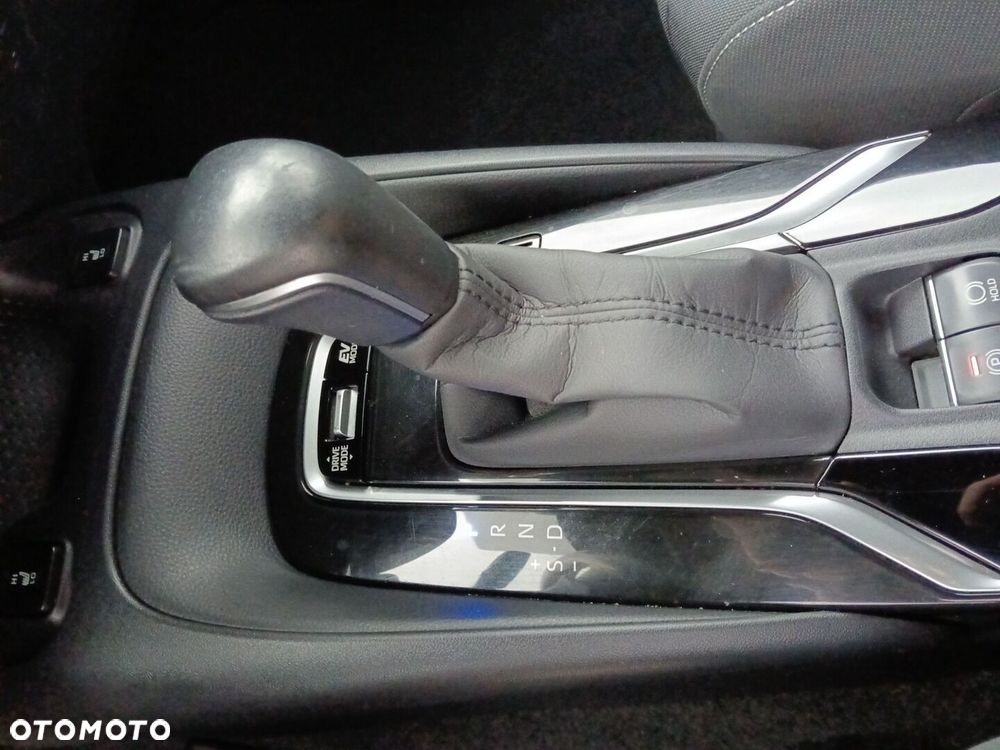 Toyota Corolla 2.0 Hybrid Comfort - 20