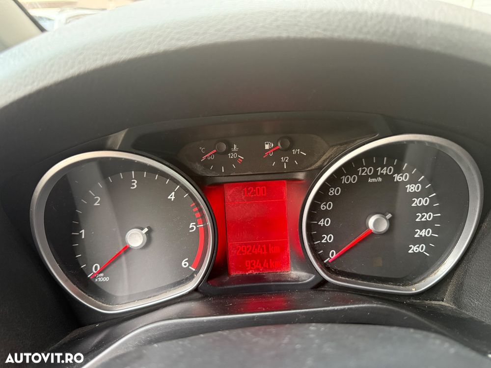 Ford Galaxy 2.0 TDCi DPF Ghia - 11