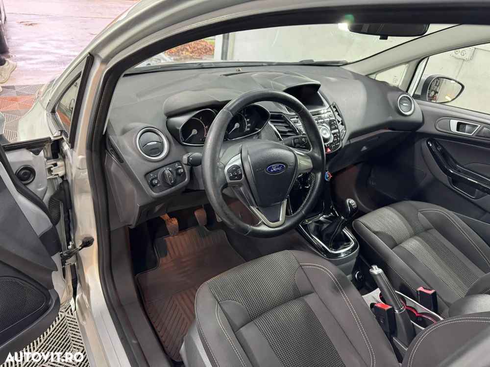 Ford Fiesta 1.5 TDCi DPF Titanium - 4
