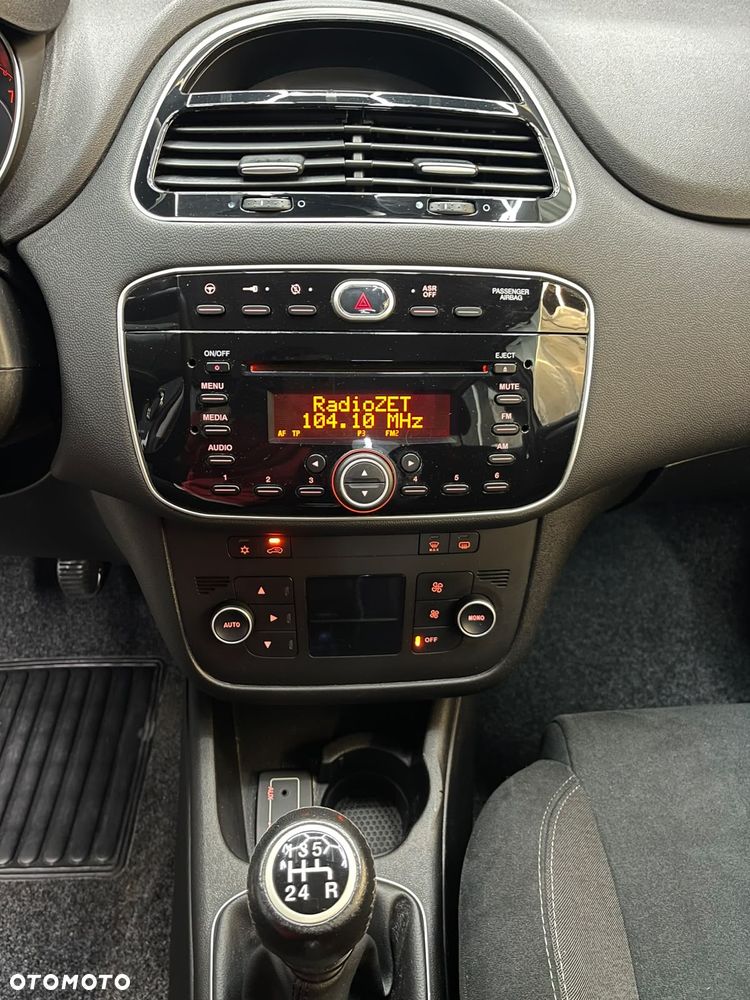 Fiat Punto 1.4 Easy S&S - 23