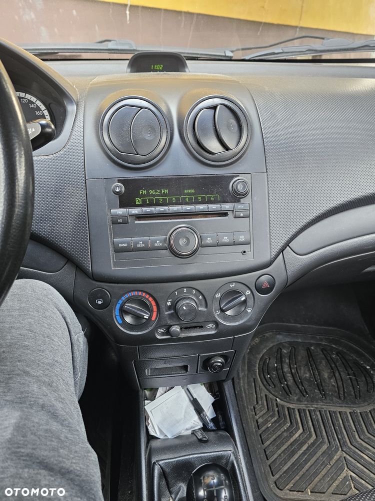 Chevrolet Aveo - 5