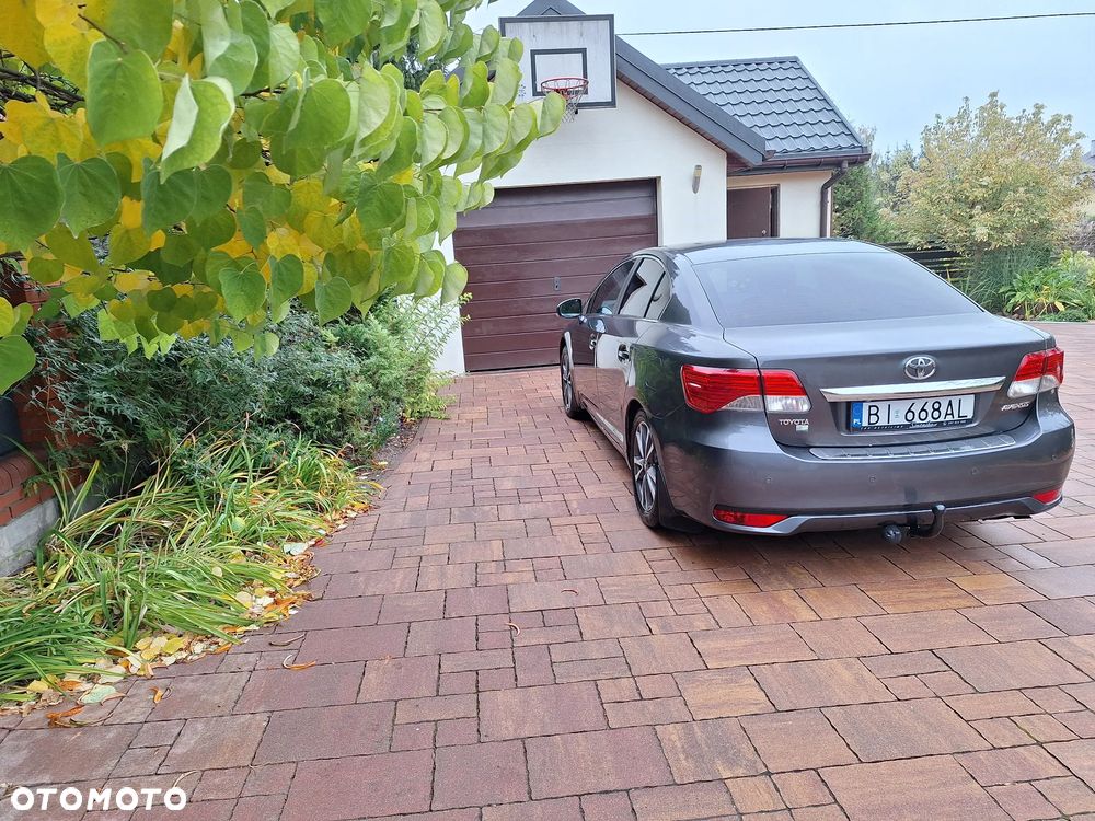 Toyota Avensis 2.0 Prestige NAVI - 8