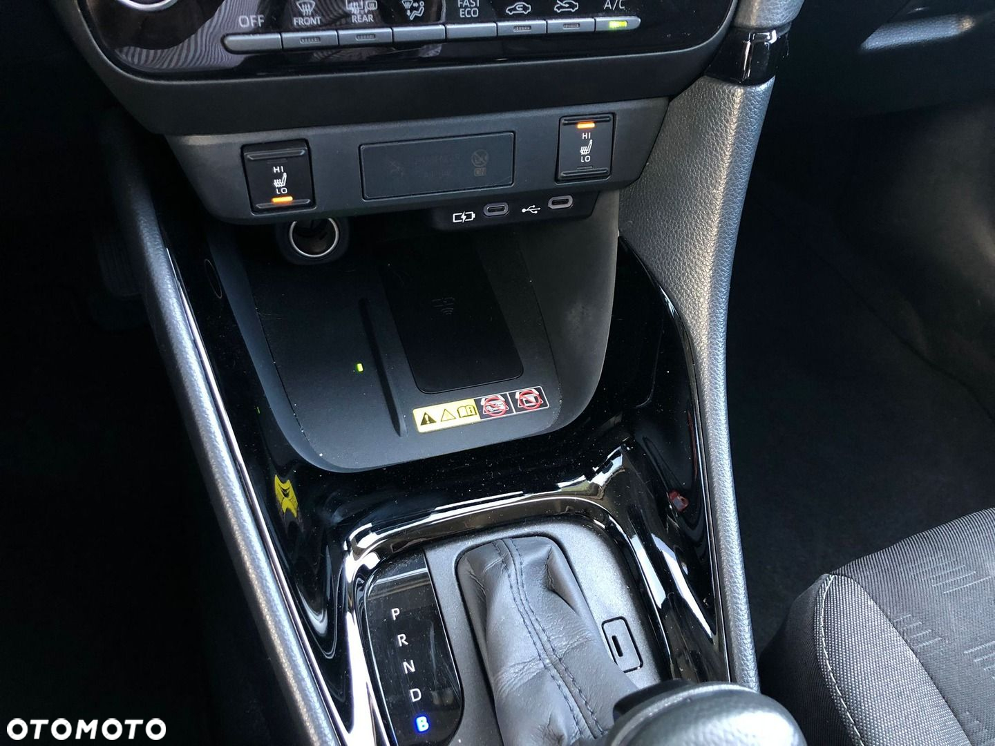 Toyota Yaris - 24