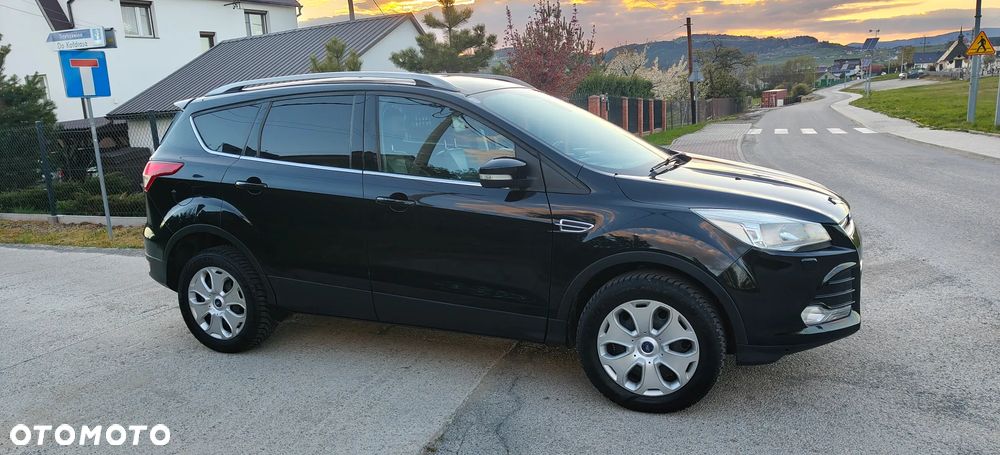 Ford Kuga 2.0 TDCi 4x4 Titanium - 4