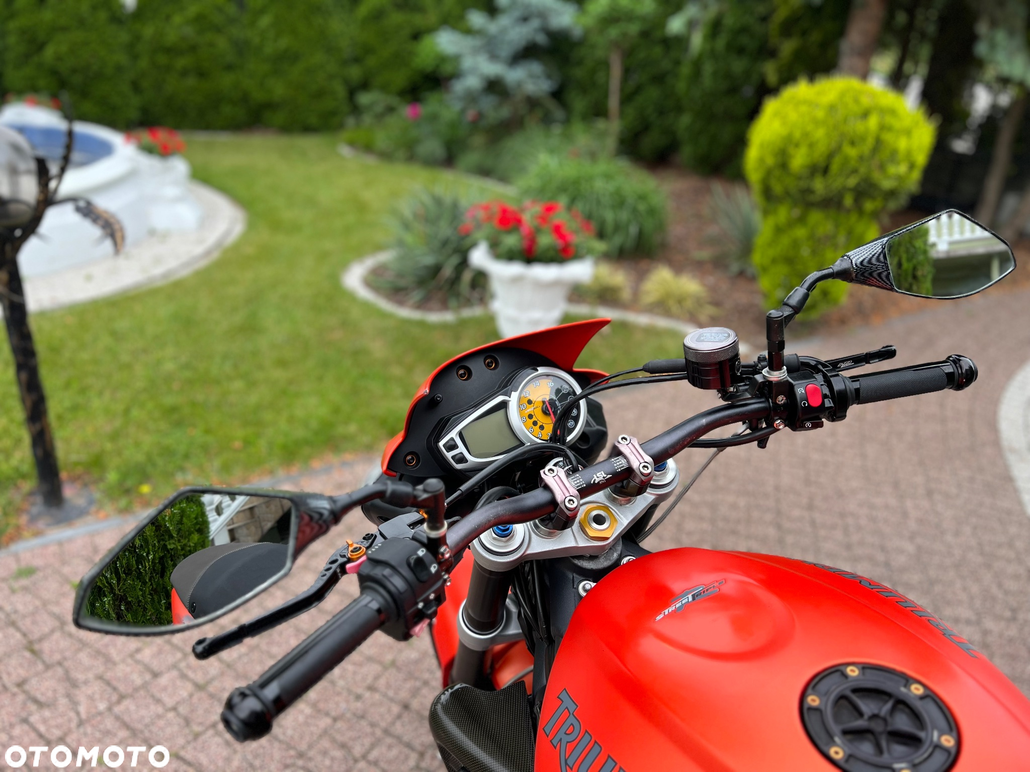 Triumph Street Triple - 34