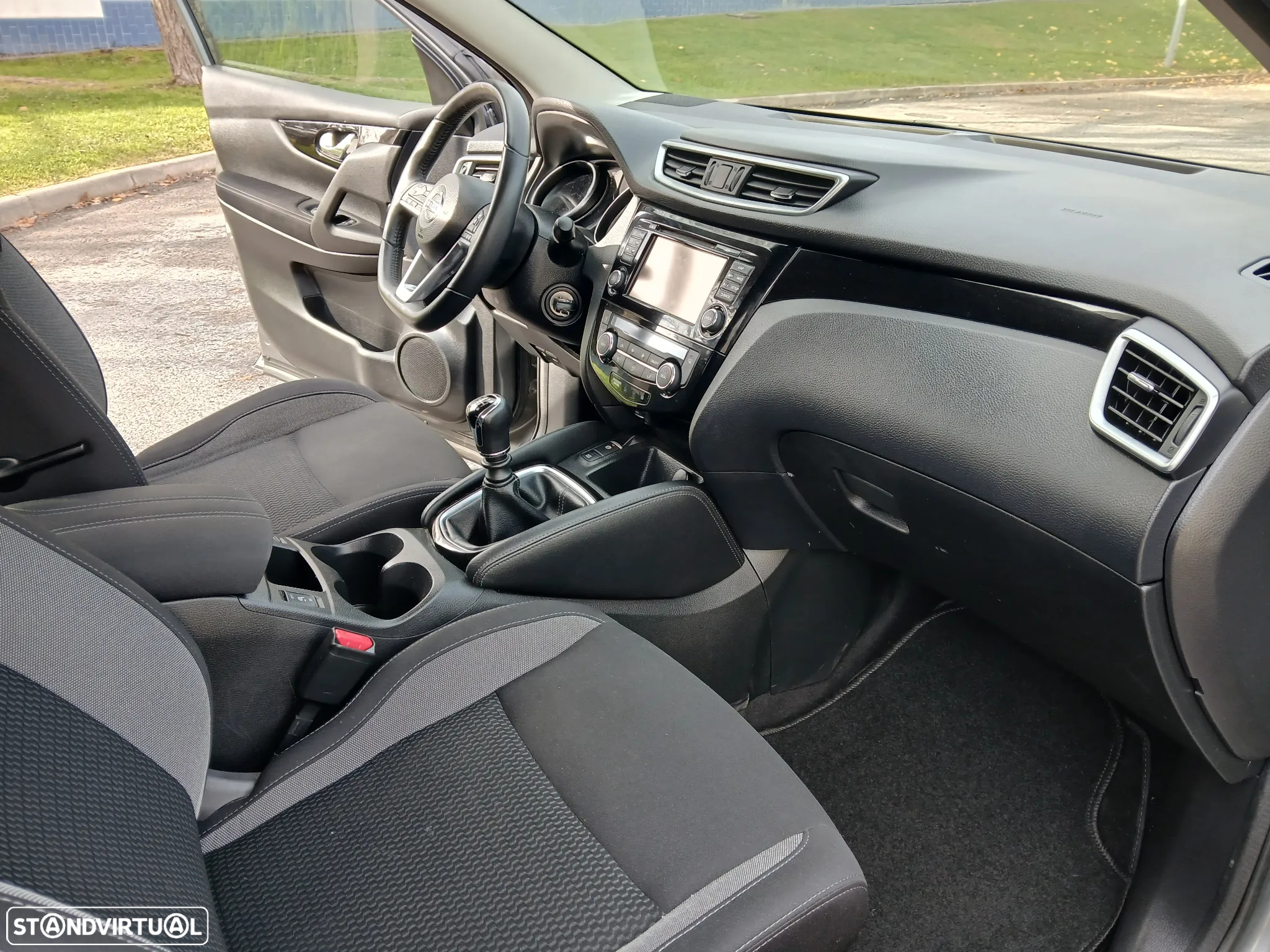 Nissan Qashqai 1.5 dCi N-Connecta - 8