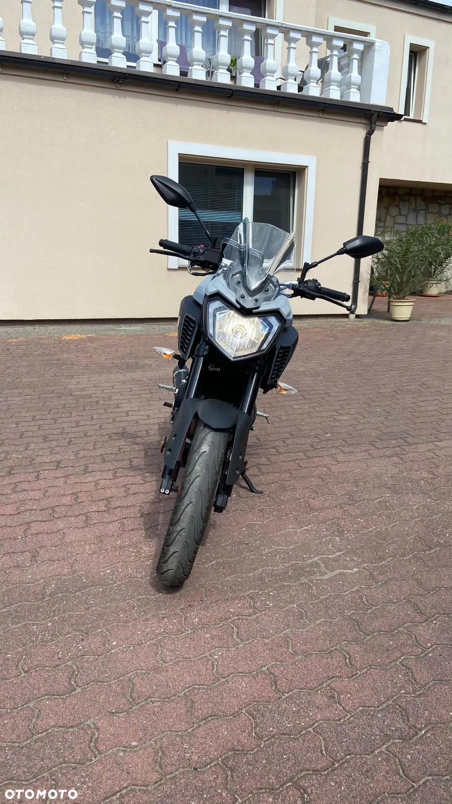 Yamaha MT - 9