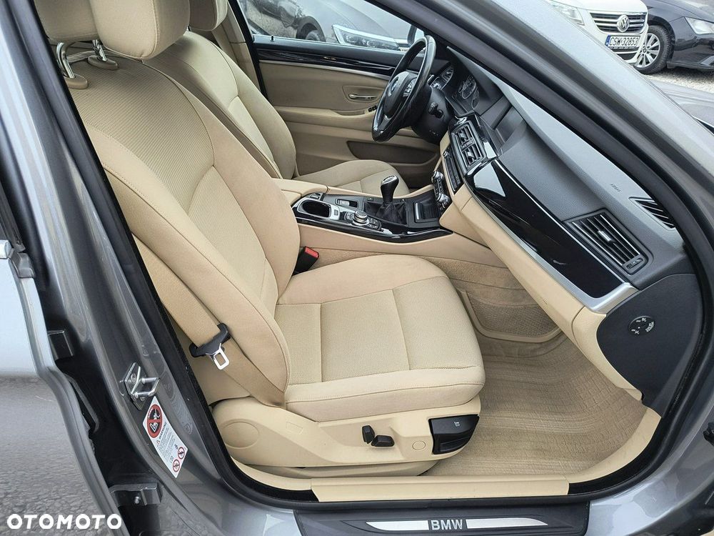 BMW Seria 5 520d - 15
