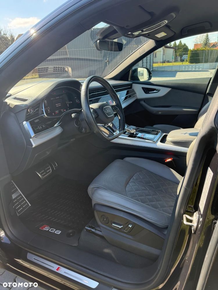 Audi SQ8 - 10