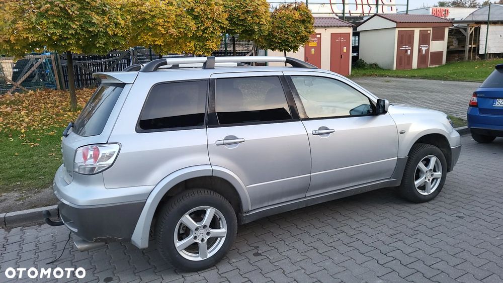 Mitsubishi Outlander 2.4 4WD Automatik Intense - 12