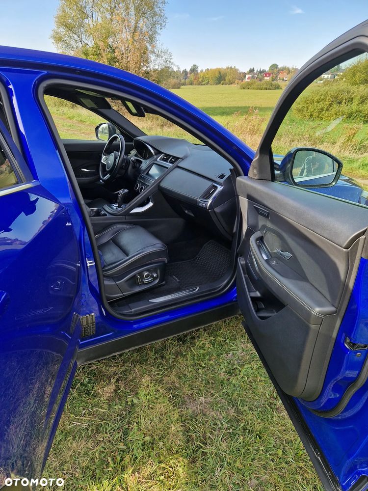Jaguar E-Pace - 9