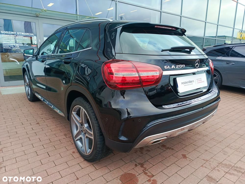 Mercedes-Benz GLA 200 7G-DCT AMG Line - 7