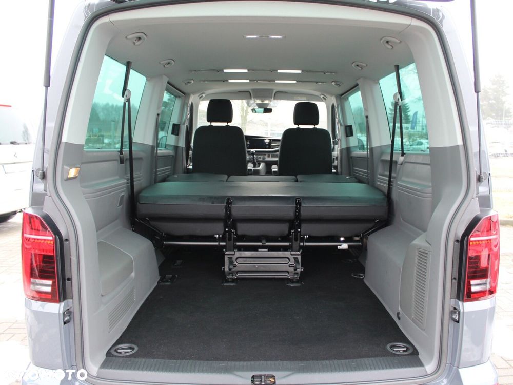 Volkswagen Caravelle - 17