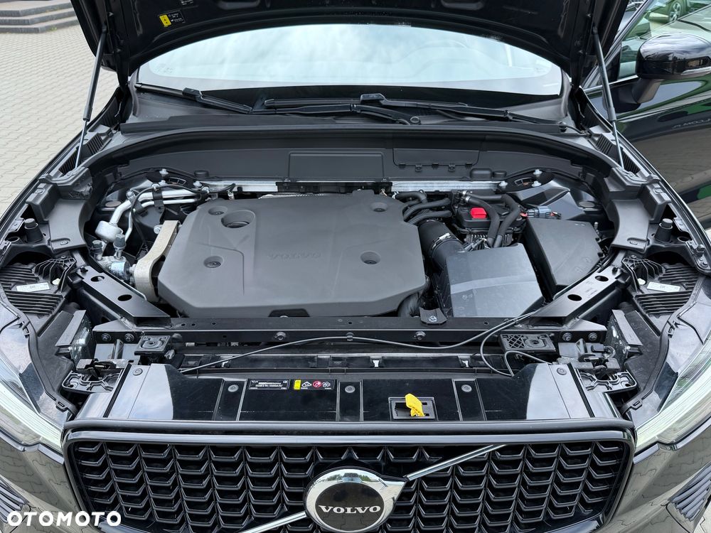 Volvo XC 60 B4 D AWD Plus Dark - 40