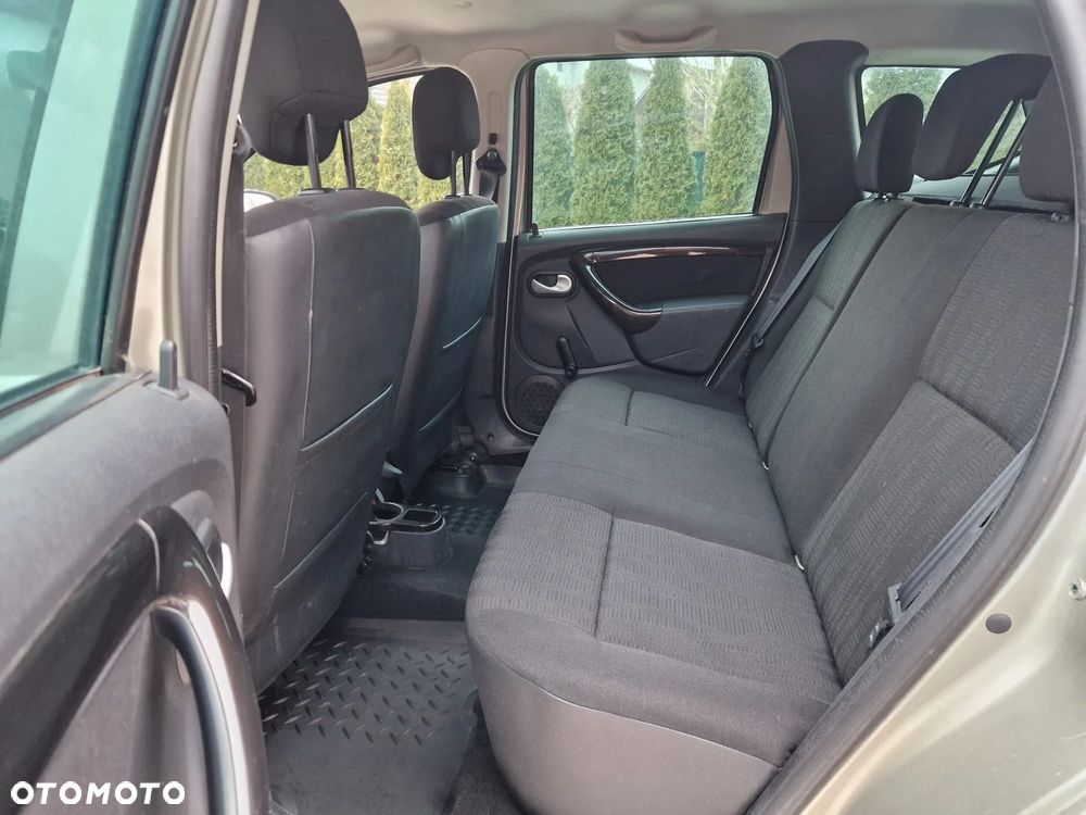 Dacia Duster 1.6 16V 4x2 Laureate - 40