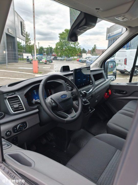 Ford Transit - 10
