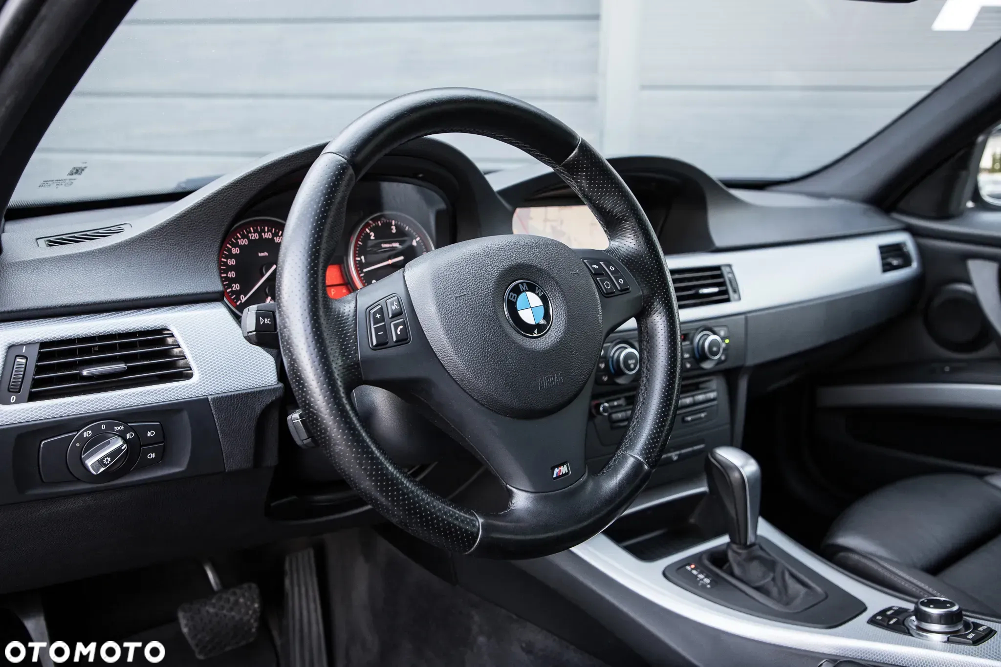 BMW Seria 3 330d xDrive DPF Touring Edition Sport - 12