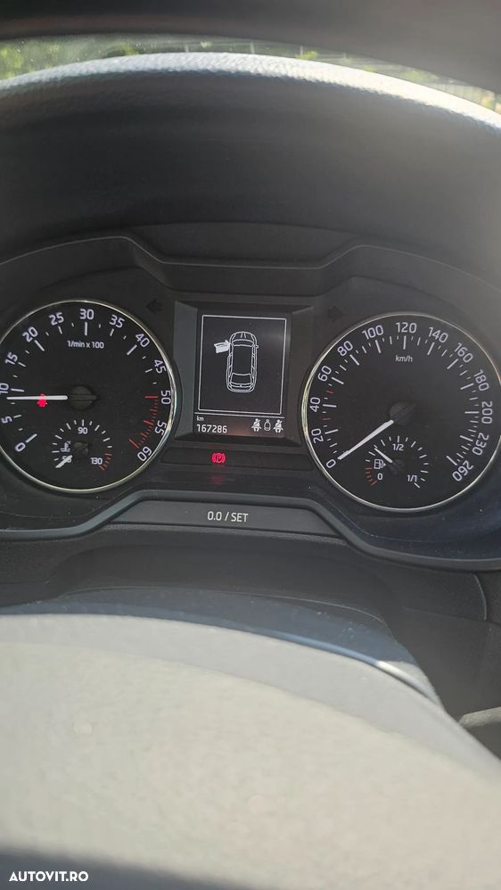 Skoda Octavia 2.0 TDI Style - 4