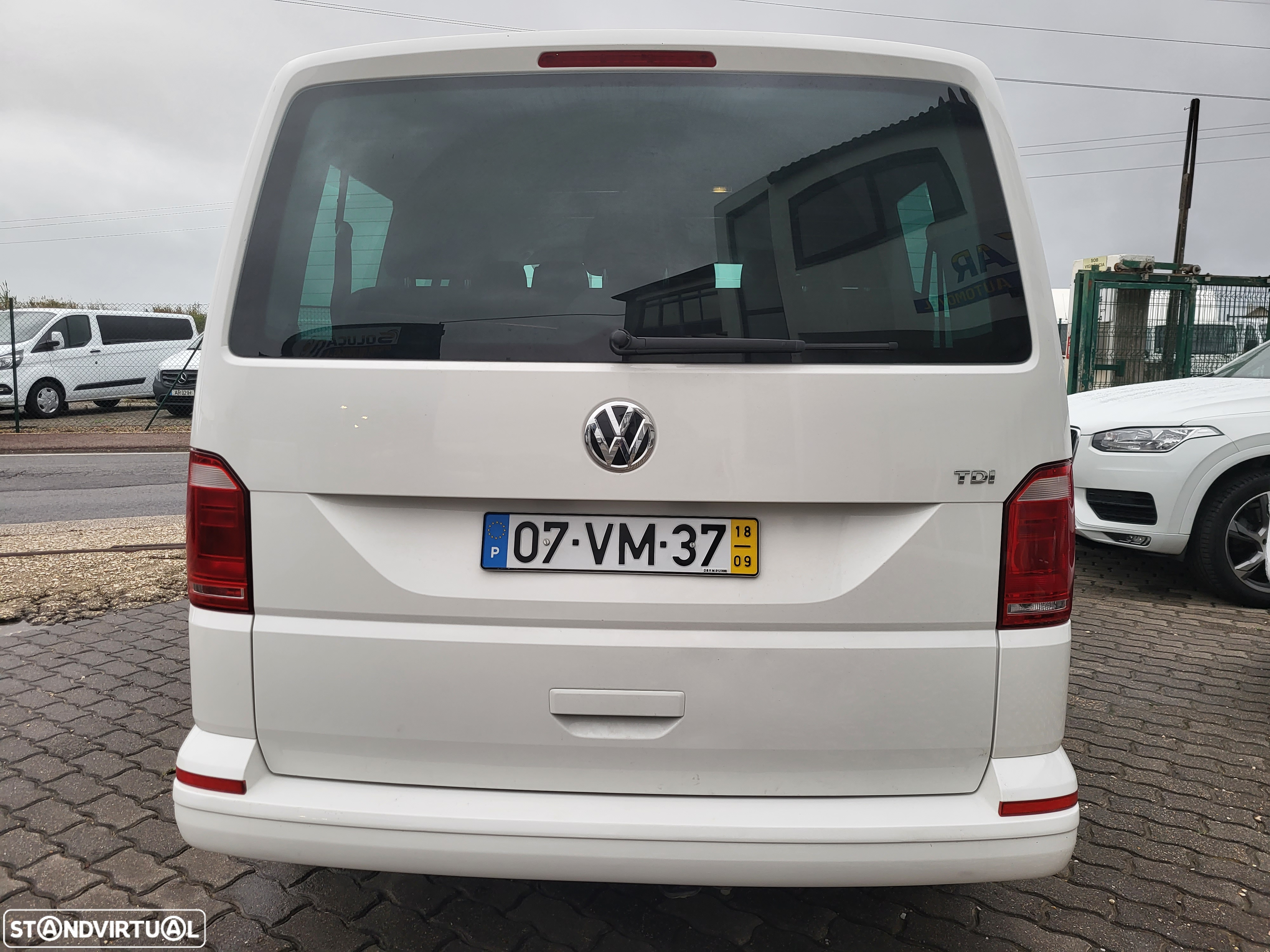 VW Caravelle 2.0 TDi BM Comfortline - 10
