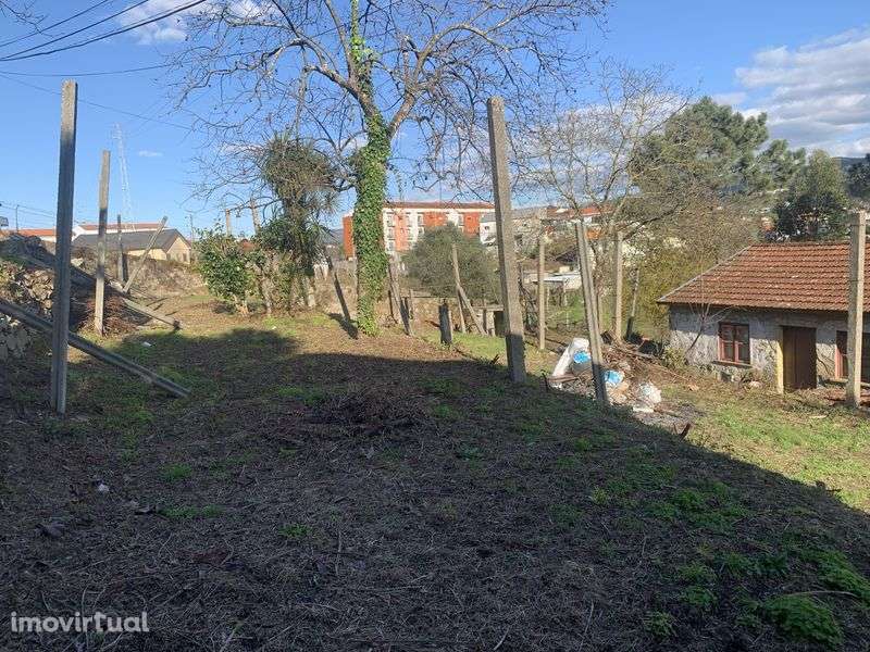 Terreno com casa 650m2 - Grande imagem: 2/7