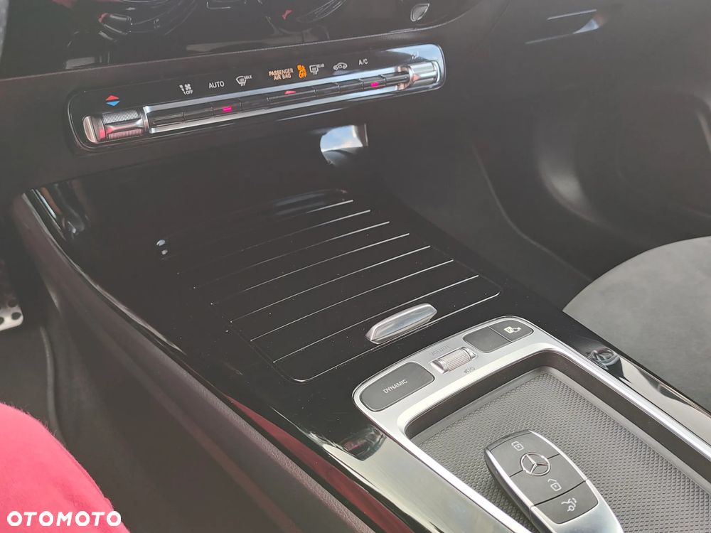 Mercedes-Benz CLA 200 mHEV AMG Line 7G-DCT - 22