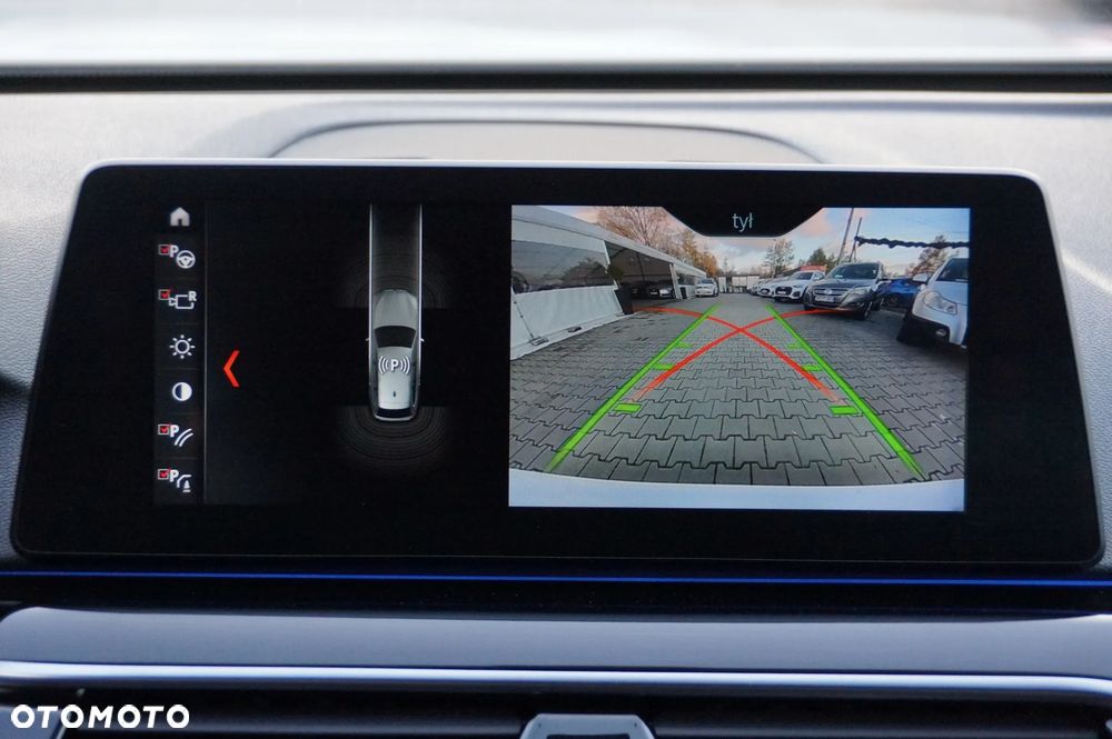 BMW Seria 5 520d xDrive Sport Line - 16