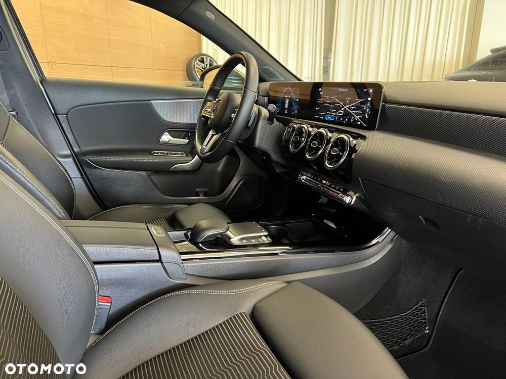 Mercedes-Benz Klasa A 200 7G-DCT - 7