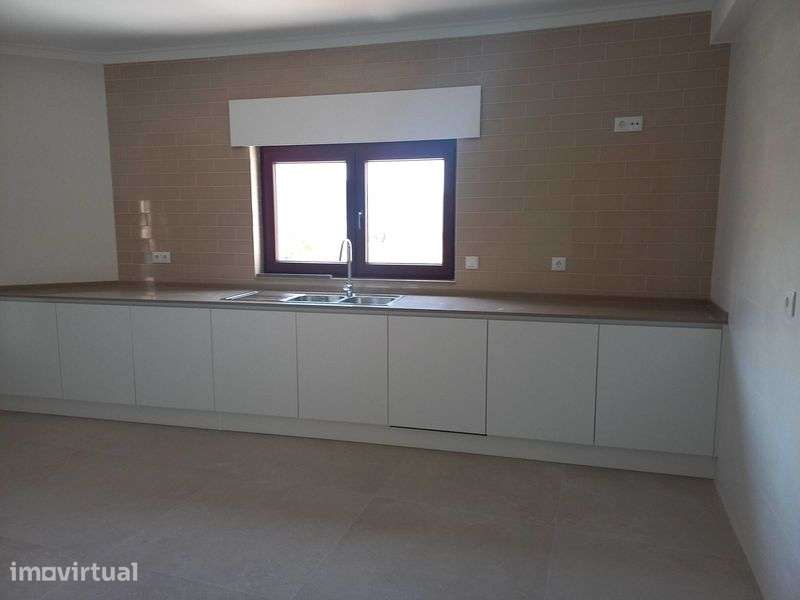 Venda T3 Duplex Area 328m - Grande imagem: 3/12