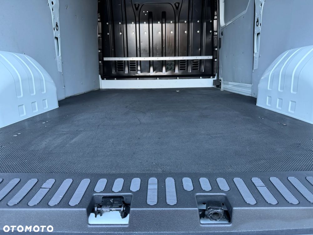 Renault Master - 10