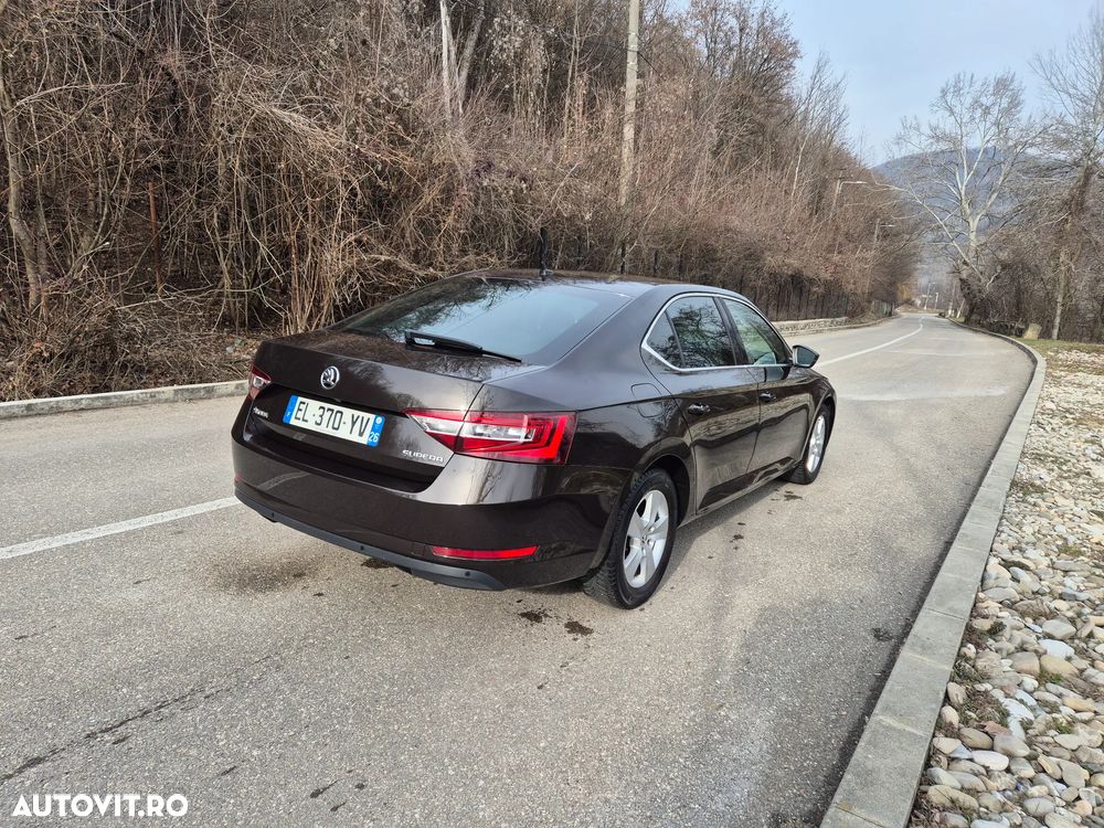 Skoda Superb 1.6 TDI DSG Style - 23