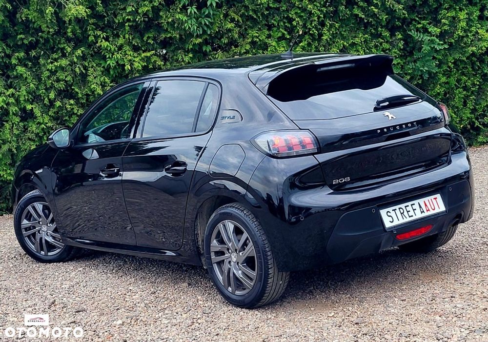Peugeot 208 - 2