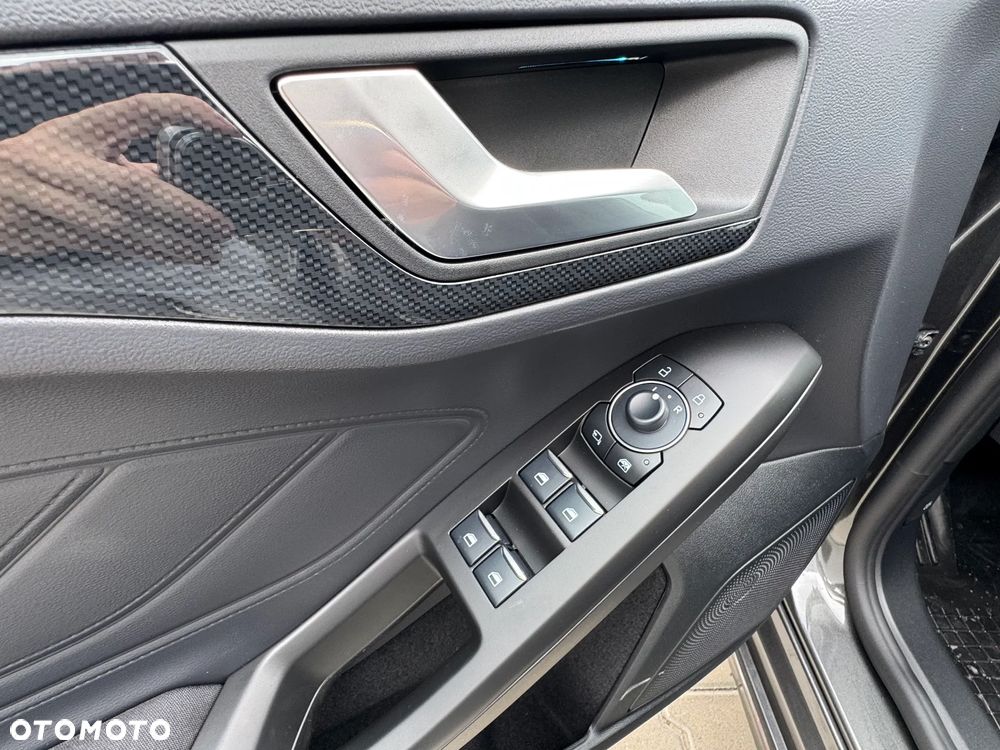 Ford Focus 1.0 EcoBoost mHEV ST-Line X - 22