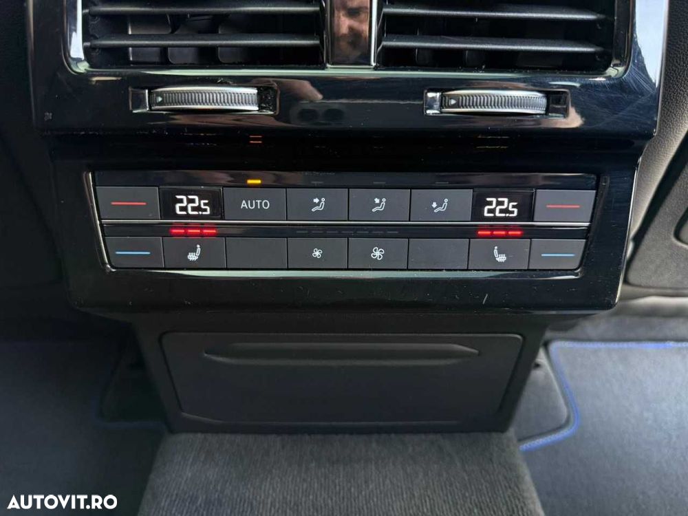 VOLKSWAGEN Touareg 2022 — imagine 30