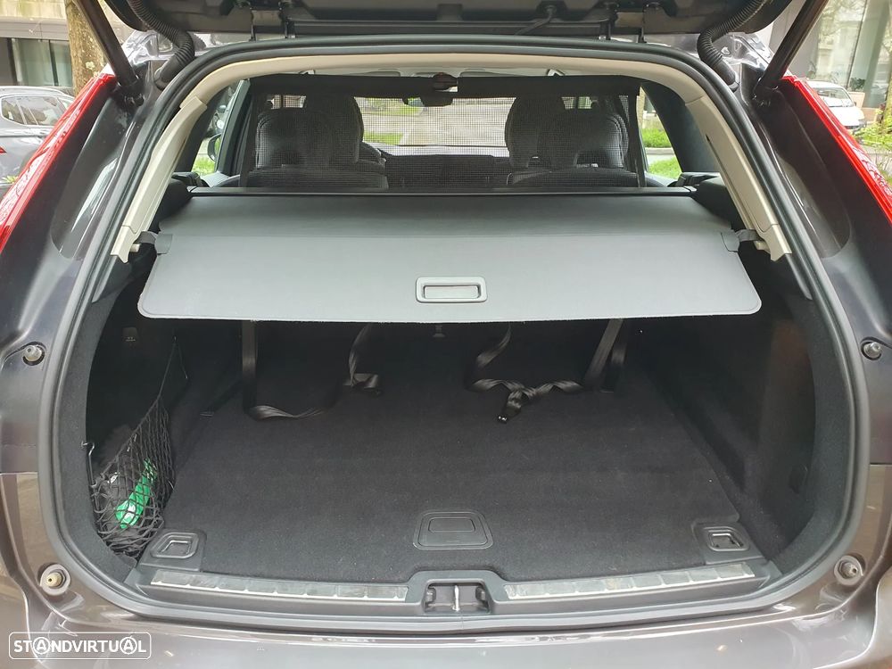 Volvo XC 60 2.0 T6 PHEV Inscription AWD - 11